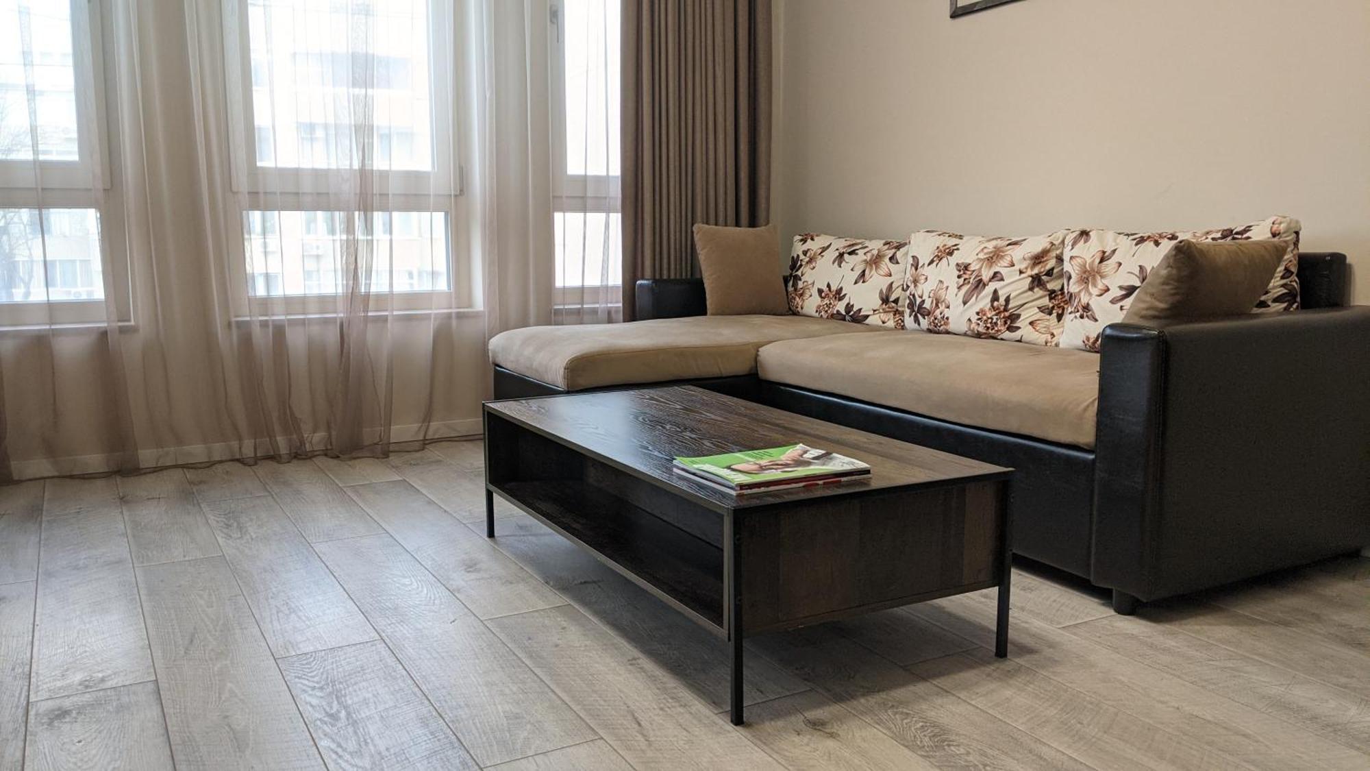 Lux 2 Central Apartment With Garage Plovdiv Buitenkant foto